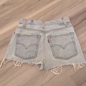 urban renewal levi’s denim shorts